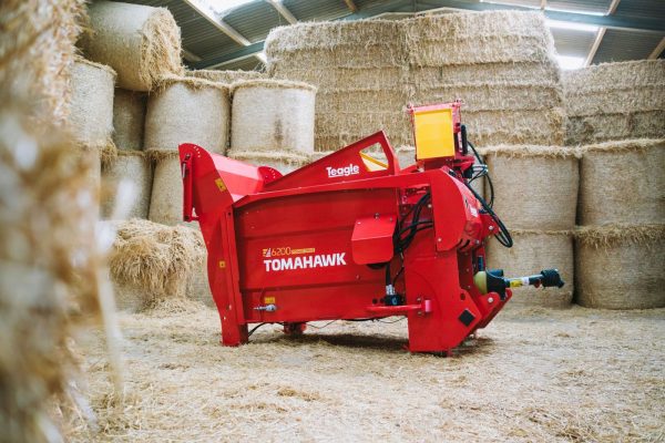 Teagle Tomahawk 6200 Power Drive w budynku inwentarskim